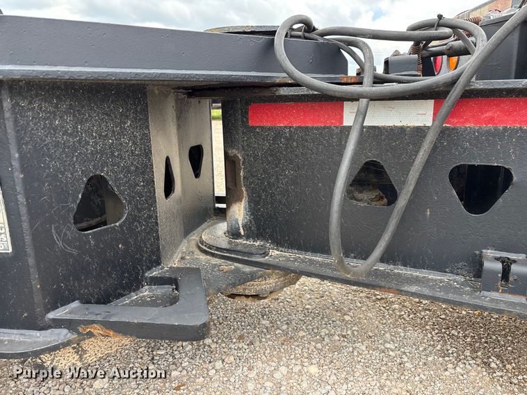 image for item FG0426 2001 Trail King lowboy equipment trailer