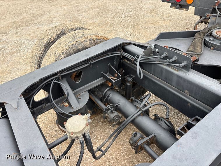 image for item FG0426 2001 Trail King lowboy equipment trailer