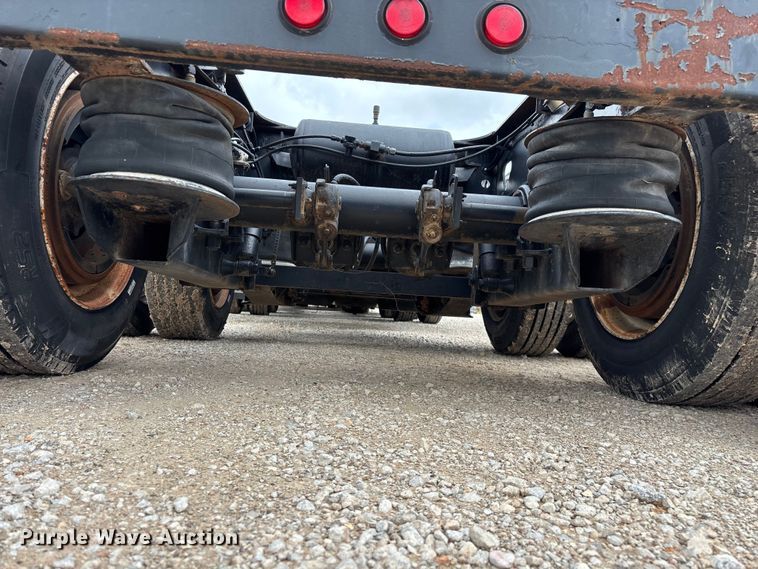 image for item FG0426 2001 Trail King lowboy equipment trailer