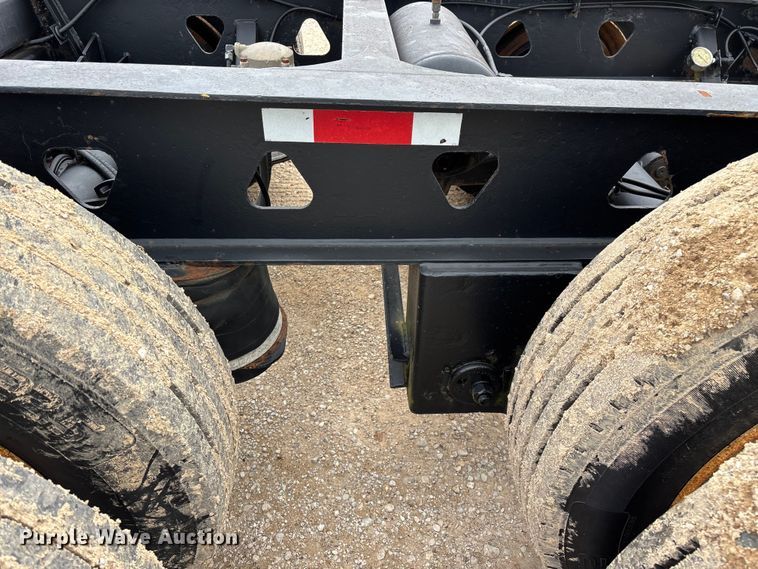 image for item FG0426 2001 Trail King lowboy equipment trailer