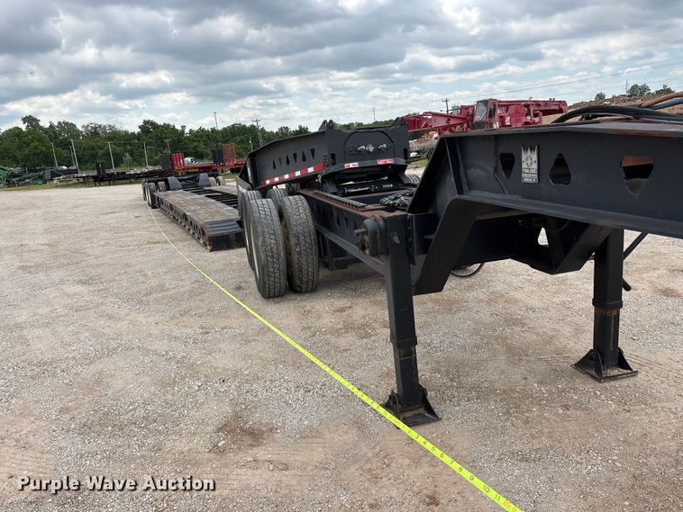 image for item FG0426 2001 Trail King lowboy equipment trailer