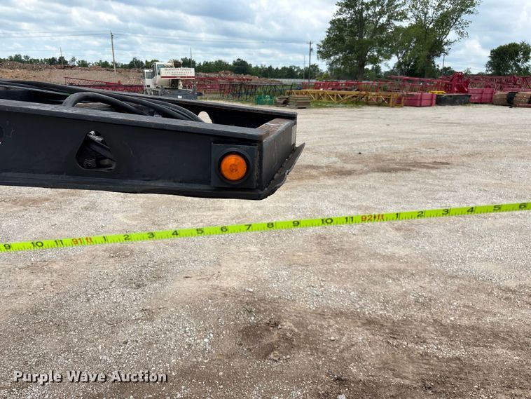 image for item FG0426 2001 Trail King lowboy equipment trailer