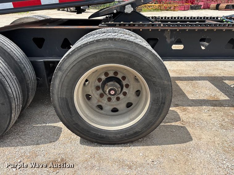 image for item FG0426 2001 Trail King lowboy equipment trailer