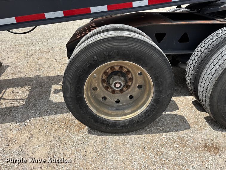 image for item FG0426 2001 Trail King lowboy equipment trailer