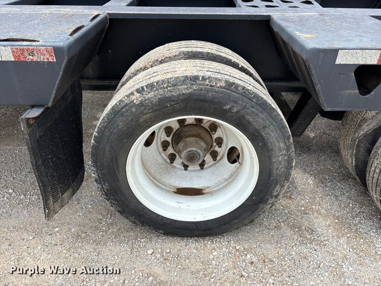 image for item FG0426 2001 Trail King lowboy equipment trailer