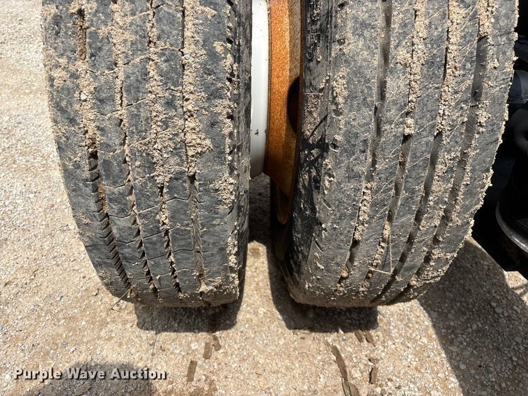 image for item FG0426 2001 Trail King lowboy equipment trailer