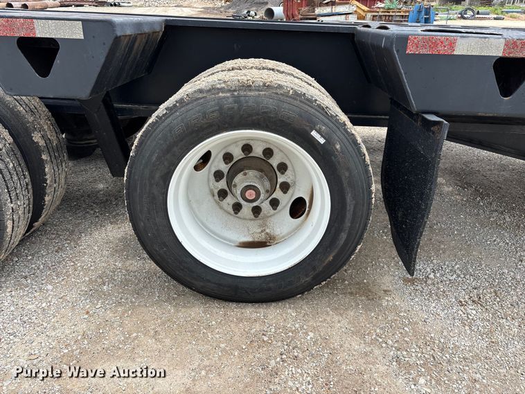 image for item FG0426 2001 Trail King lowboy equipment trailer