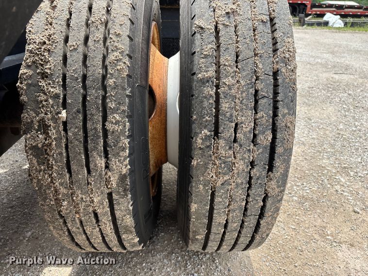 image for item FG0426 2001 Trail King lowboy equipment trailer
