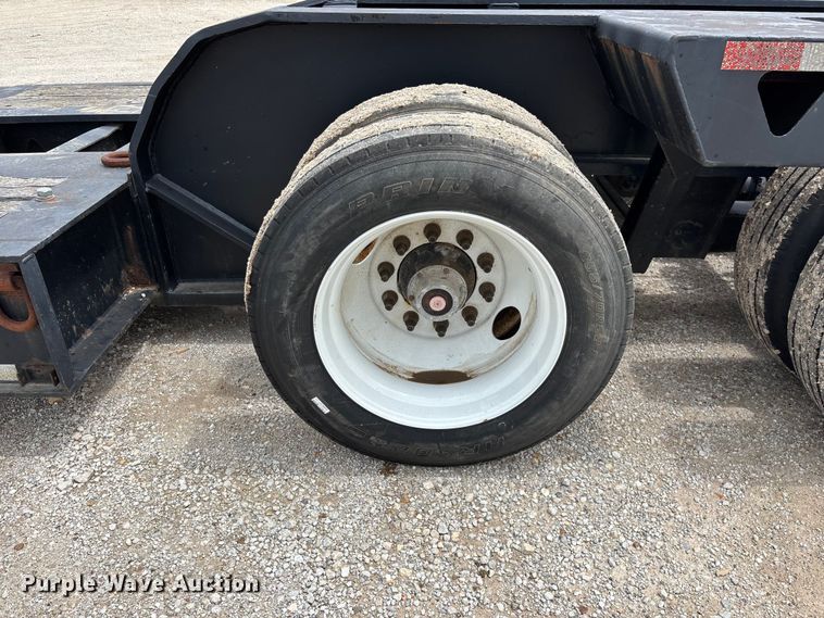 image for item FG0426 2001 Trail King lowboy equipment trailer