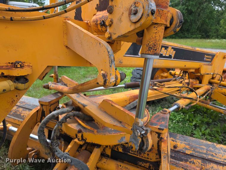 image for item FH6164 1999 Lee Boy 685 motor grader