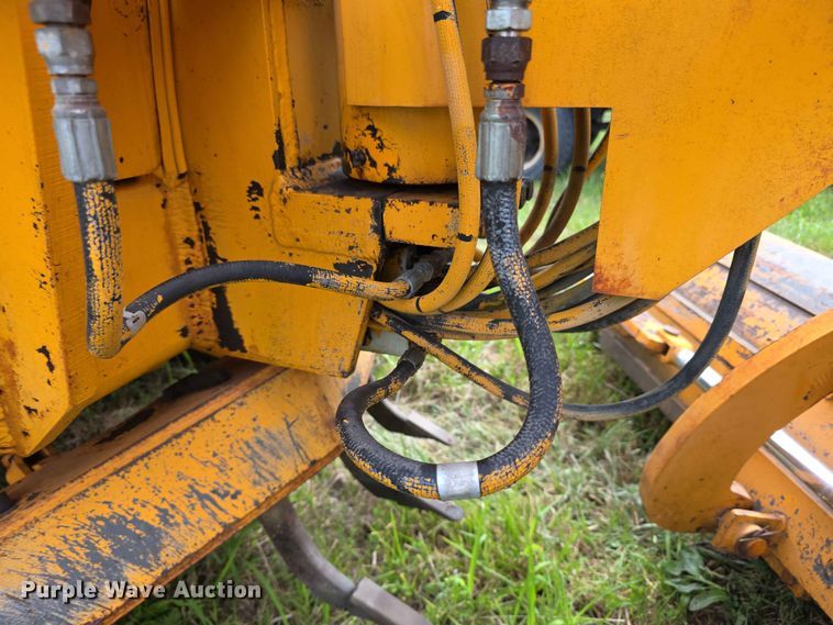 image for item FH6164 1999 Lee Boy 685 motor grader