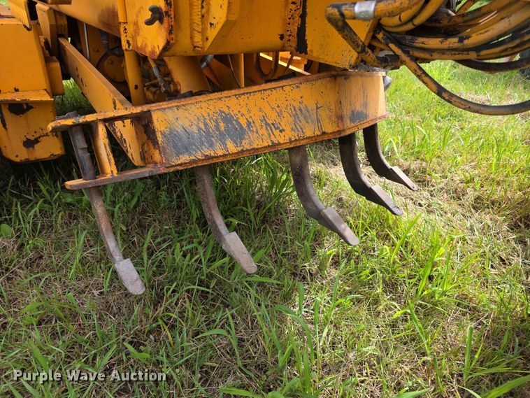 image for item FH6164 1999 Lee Boy 685 motor grader
