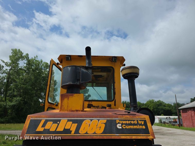 image for item FH6164 1999 Lee Boy 685 motor grader