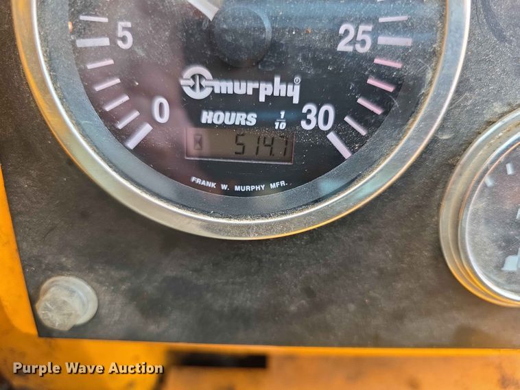 image for item FH6164 1999 Lee Boy 685 motor grader