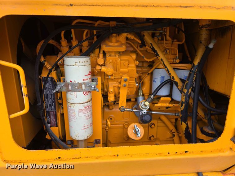 image for item FH6164 1999 Lee Boy 685 motor grader
