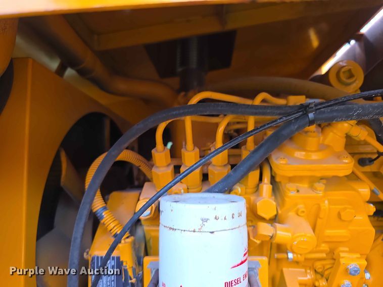 image for item FH6164 1999 Lee Boy 685 motor grader