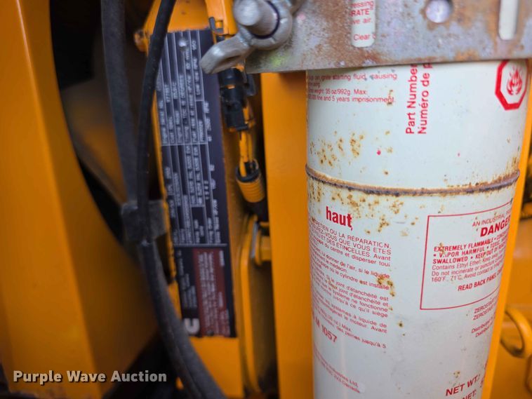 image for item FH6164 1999 Lee Boy 685 motor grader