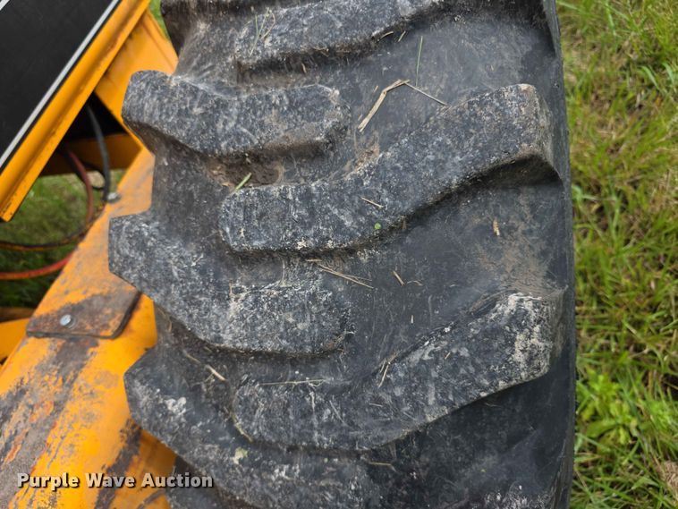 image for item FH6164 1999 Lee Boy 685 motor grader