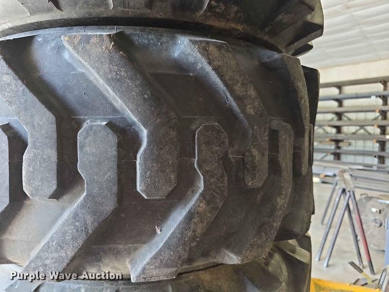 image for item FH6164 1999 Lee Boy 685 motor grader