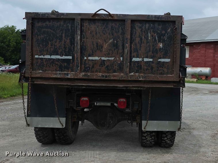 image for item FH6165 1986 International S1900 dump truck