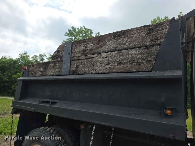 image for item FH6165 1986 International S1900 dump truck