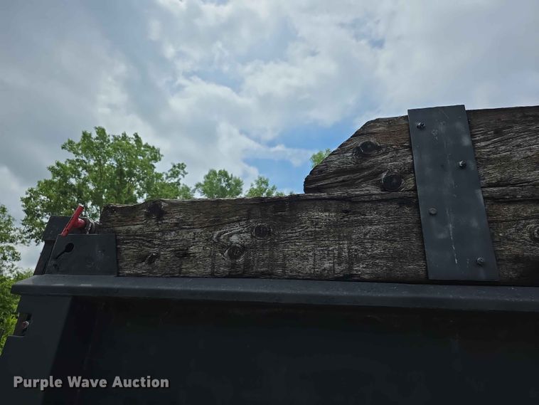 image for item FH6165 1986 International S1900 dump truck