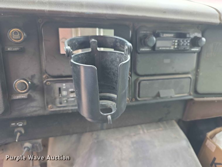 image for item FH6165 1986 International S1900 dump truck