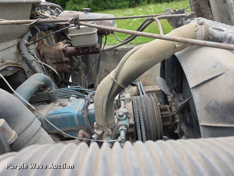 image for item FH6165 1986 International S1900 dump truck