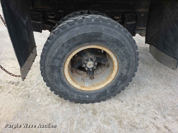 image for item FH6165 1986 International S1900 dump truck