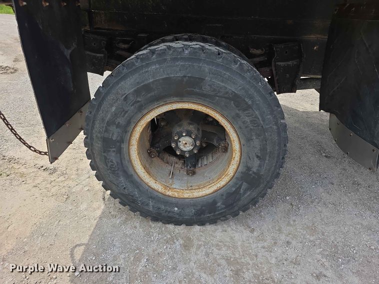 image for item FH6165 1986 International S1900 dump truck