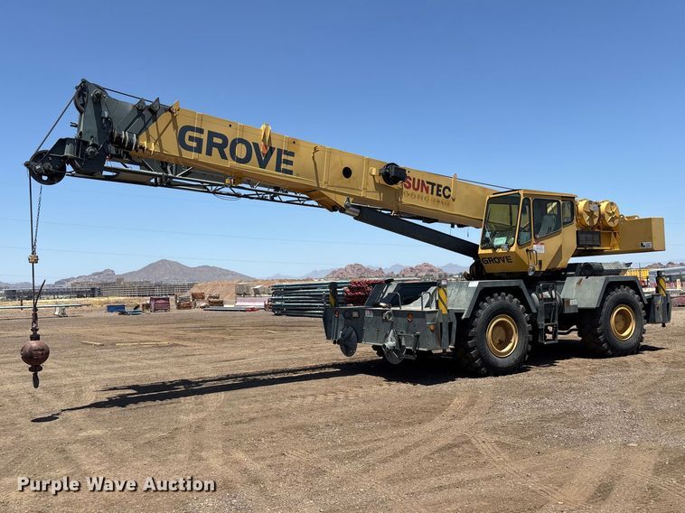 Photo of a 2002 Grove RT600E