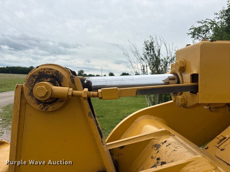 image for item FI0188 1989 Caterpillar 953 track loader