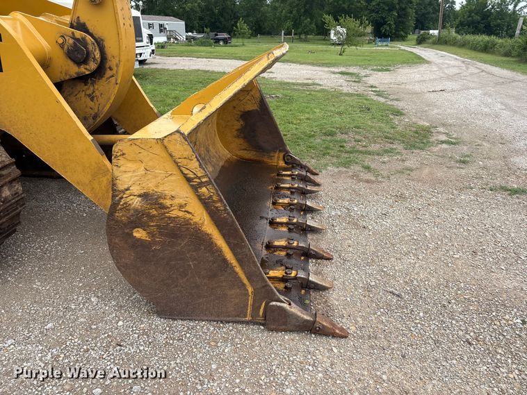 image for item FI0188 1989 Caterpillar 953 track loader