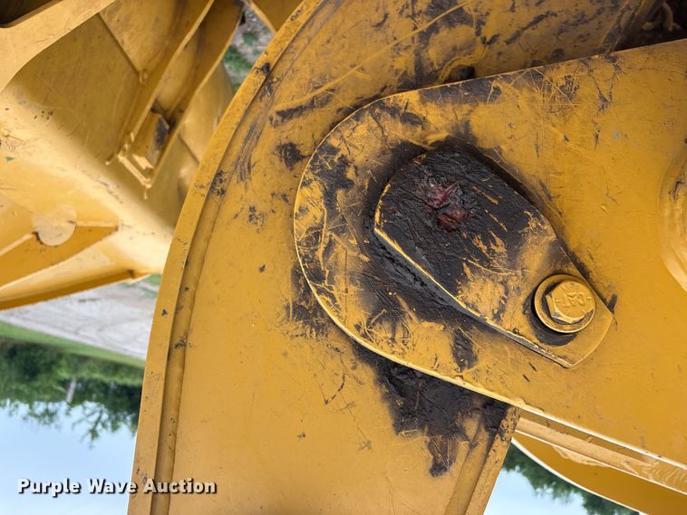 image for item FI0188 1989 Caterpillar 953 track loader