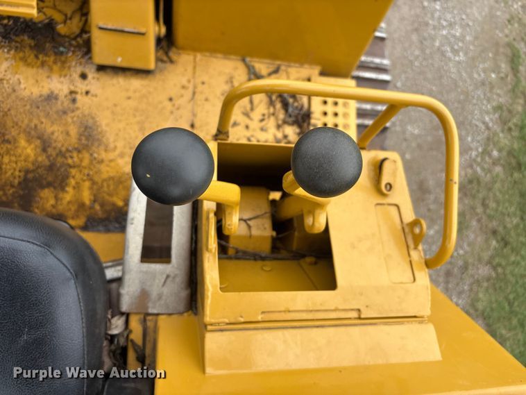 image for item FI0188 1989 Caterpillar 953 track loader