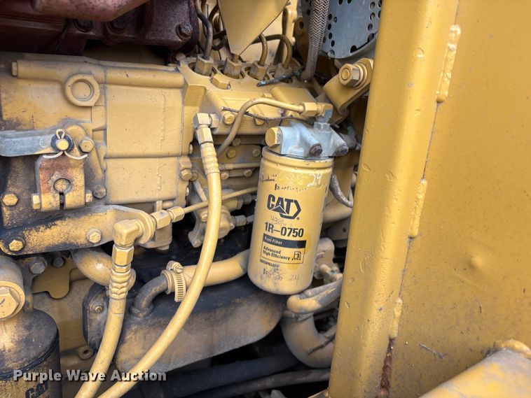 image for item FI0188 1989 Caterpillar 953 track loader