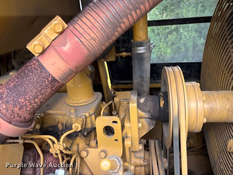 image for item FI0188 1989 Caterpillar 953 track loader