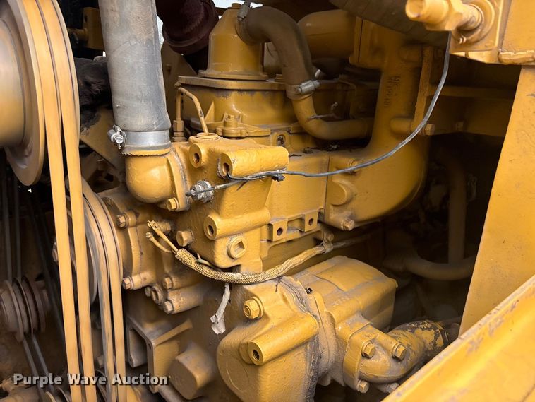 image for item FI0188 1989 Caterpillar 953 track loader