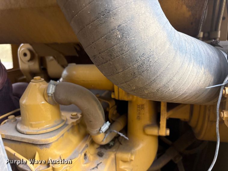 image for item FI0188 1989 Caterpillar 953 track loader
