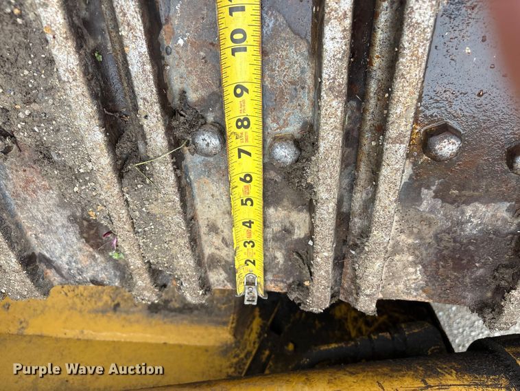 image for item FI0188 1989 Caterpillar 953 track loader