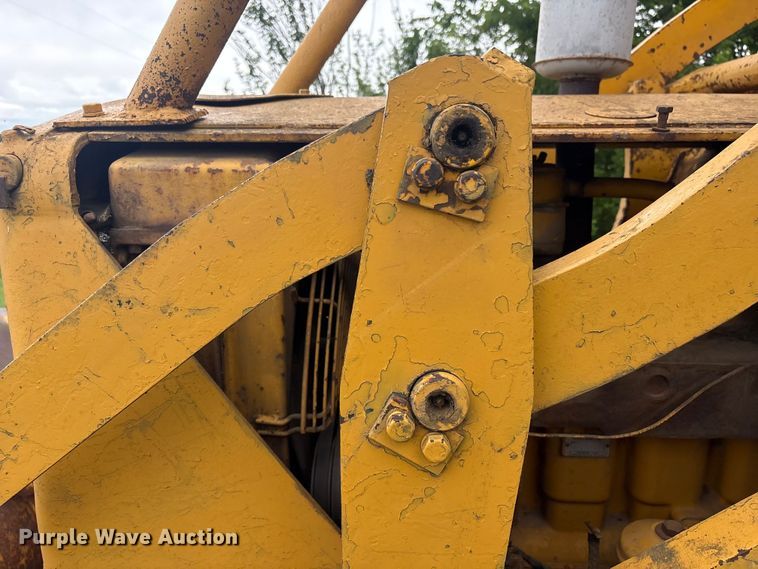 image for item FI0189 1962 Caterpillar 933 track loader