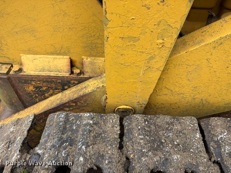 image for item FI0189 1962 Caterpillar 933 track loader