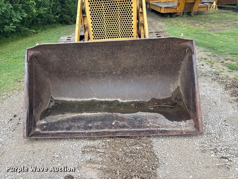 image for item FI0189 1962 Caterpillar 933 track loader