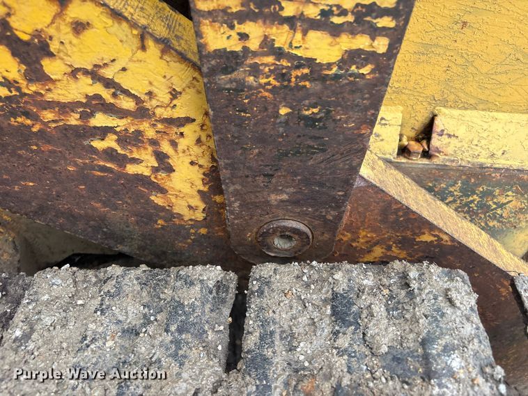 image for item FI0189 1962 Caterpillar 933 track loader