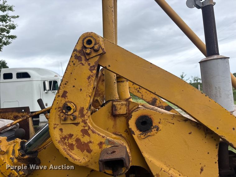 image for item FI0189 1962 Caterpillar 933 track loader