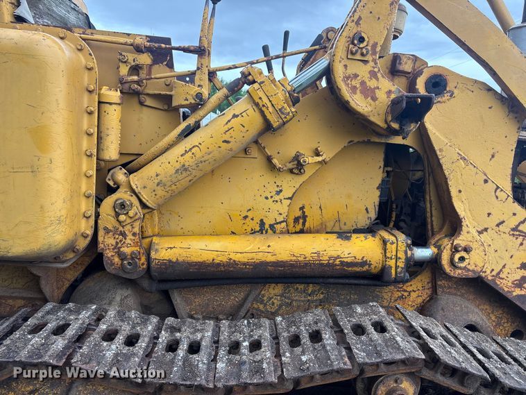 image for item FI0189 1962 Caterpillar 933 track loader