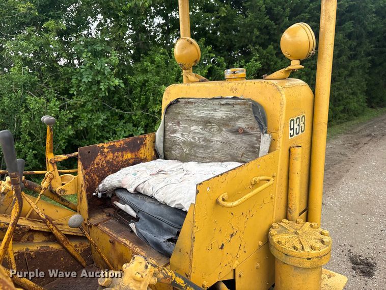 image for item FI0189 1962 Caterpillar 933 track loader