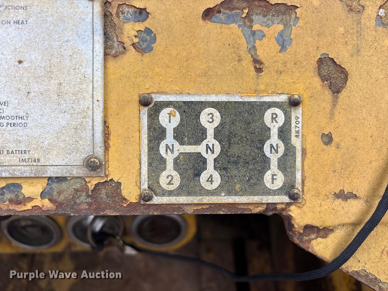 image for item FI0189 1962 Caterpillar 933 track loader