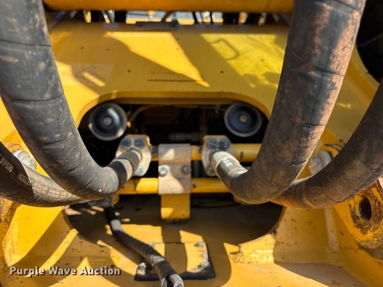 image for item FI0192 2015 Caterpillar 336FL excavator