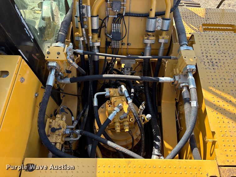 image for item FI0192 2015 Caterpillar 336FL excavator
